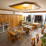 Liederbacher Hof * Liederbach am Taunus